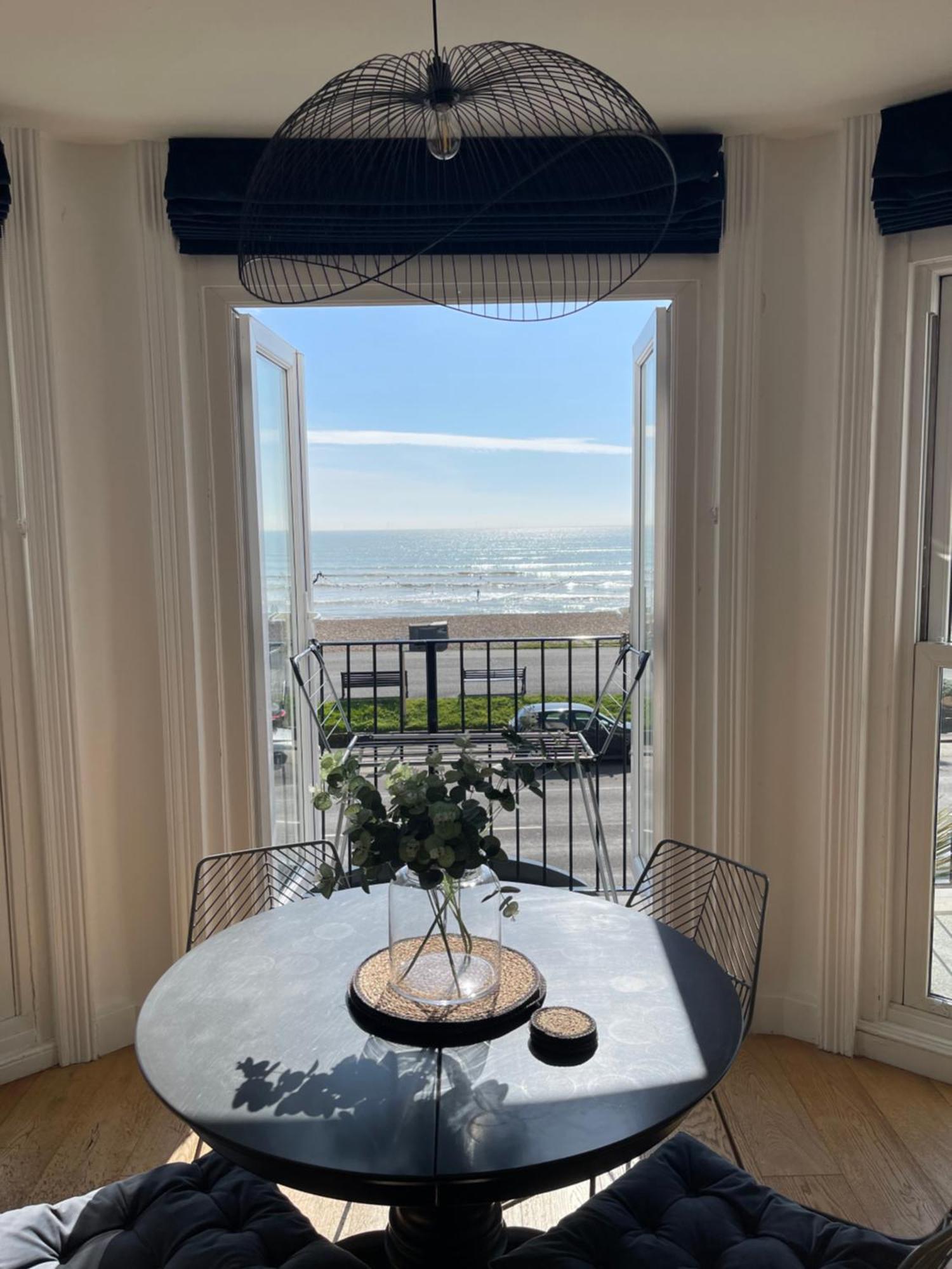Seaview Flat With Balcony, Spacious 2 Bedroom Worthing Exterior foto